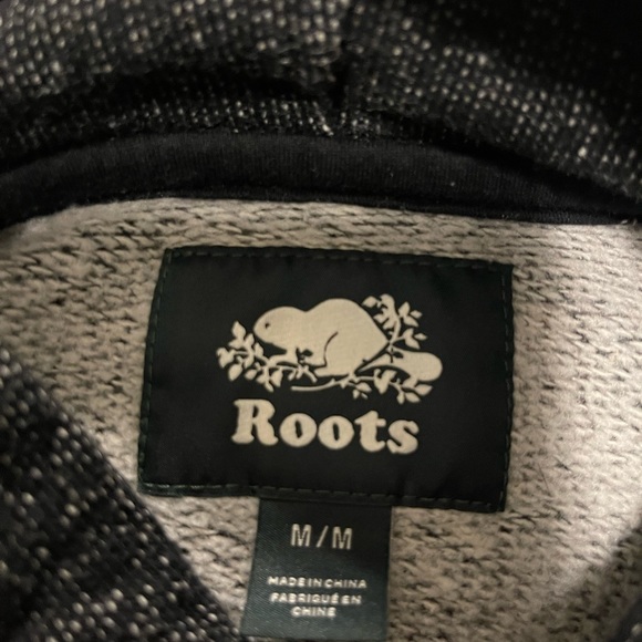Roots hoodie (men’s medium) - Picture 3 of 3